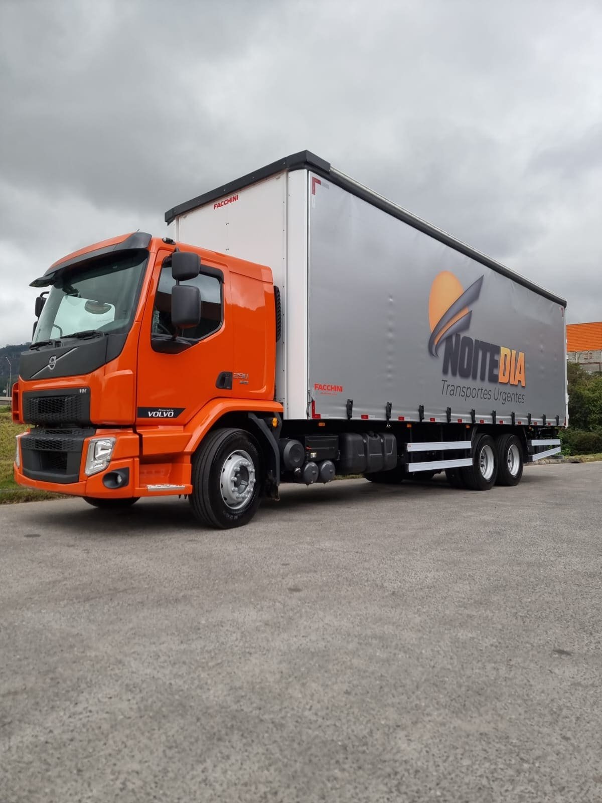 Caminhão Truck
